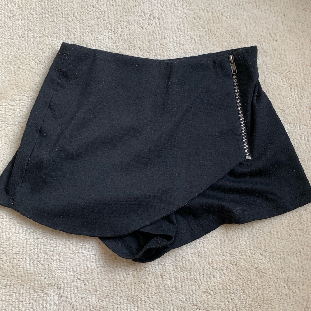 5/$25 LF Black Skort